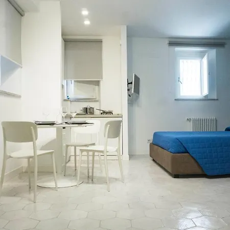 Alley Studio Flat